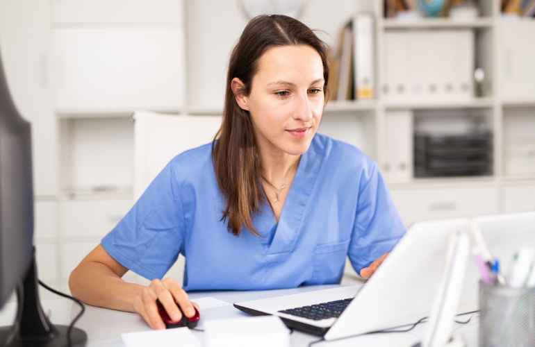 female-doctor-laptop